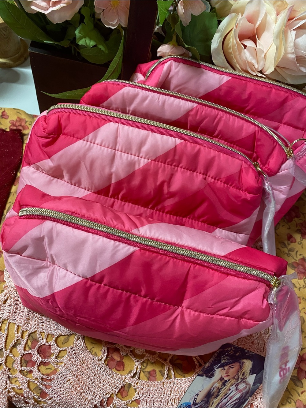 Estee Lauder Cotton Candy Puffer Beauty Bags Set 4 NWT